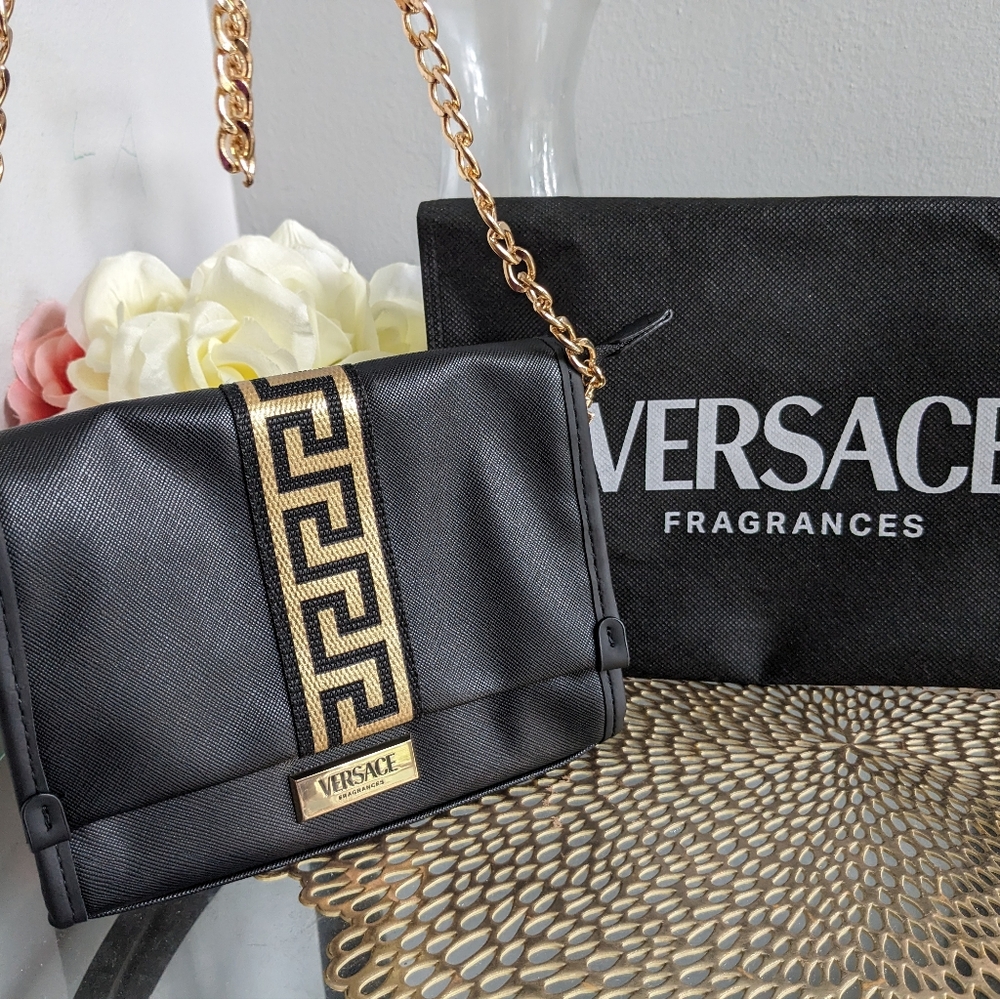 Versace - Picture 6 of 11